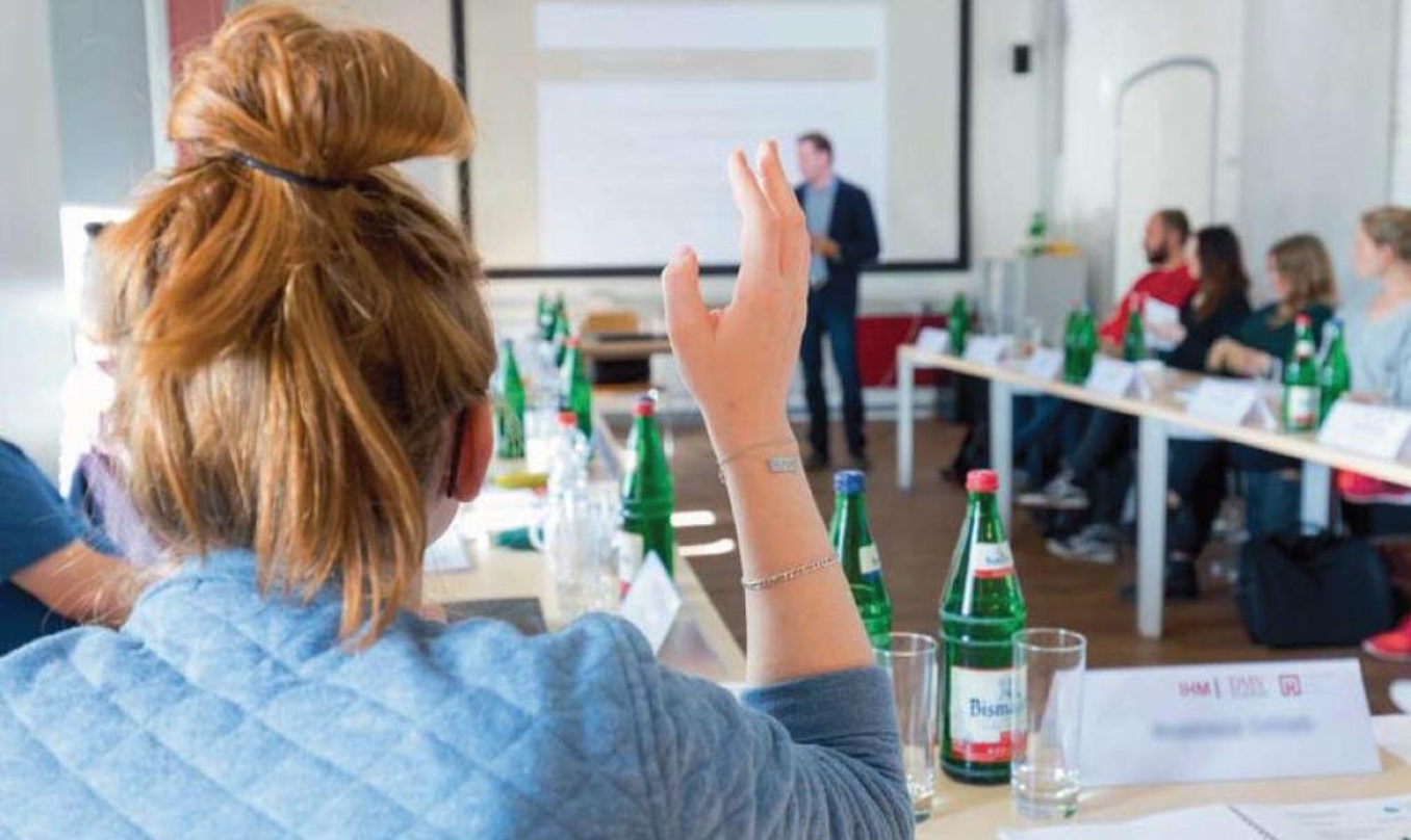 Bildeten sich zu Themen rund um das Musikgeschäft weiter: Teilnehmer der Music Business Summer School 2017