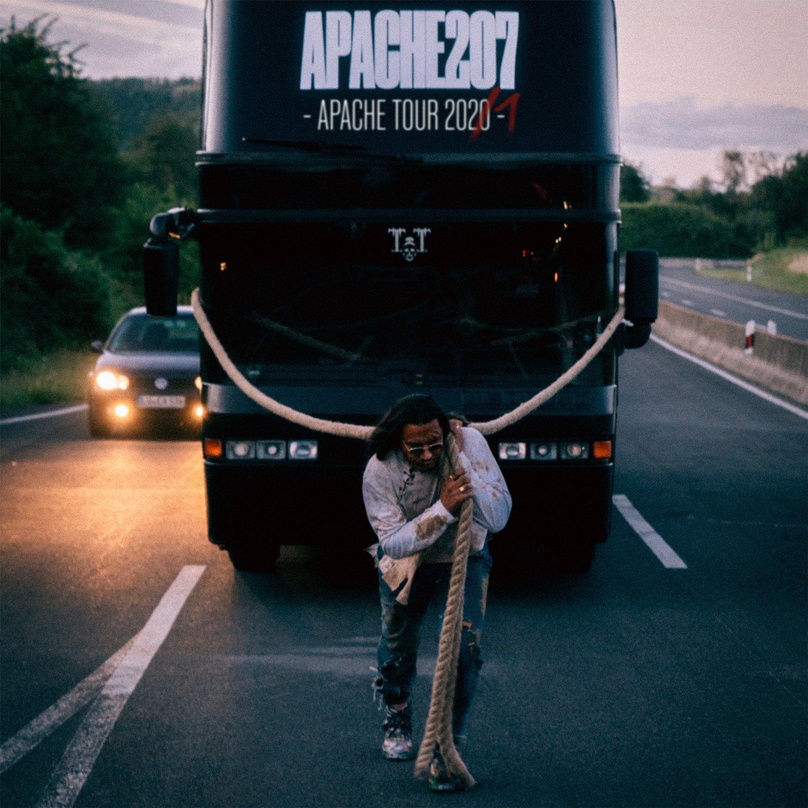 Bringt den Tourbus schon mal in Stellung: Apache 207