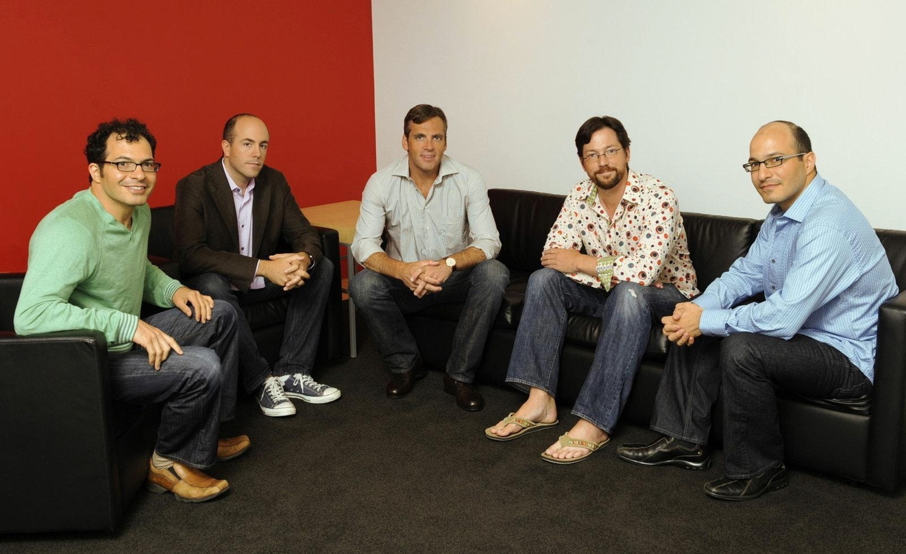 Machten die Zusammenarbeit perfekt (v.l.n.r.): iLike-CEO Ali Partovi, Mike Jones, COO MySpace, Owen Van Natta, CEO MySpace, Nat Brown, CTO iLike, und Hadi Partovi, President iLike (Foto: F...