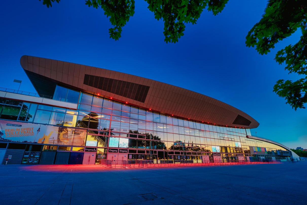 Erstrahlt in neuem Licht: die von Velomax betriebene Max-Schmeling-Halle
