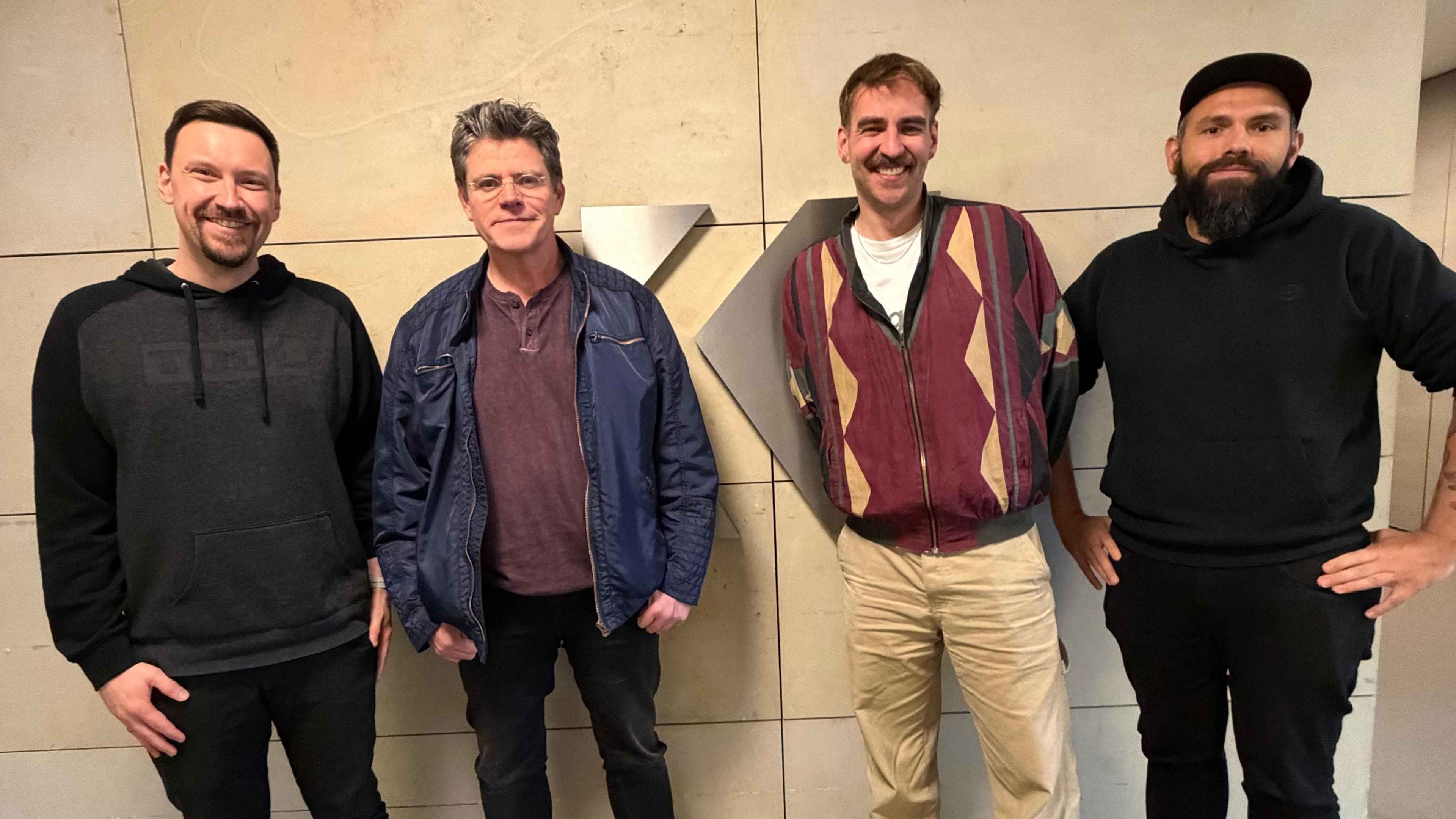 f35e09bb 5974 4dda a2bd 217741bb90b7 Arbeiten fortan zusammen (von links): Frank-Peter Leffler (General Manager Kontor New Media), Frank Haberland (Gründer Lasso-Music), Lennart Delfs (Senior Label Manager / A&R) und Ralph Ul...