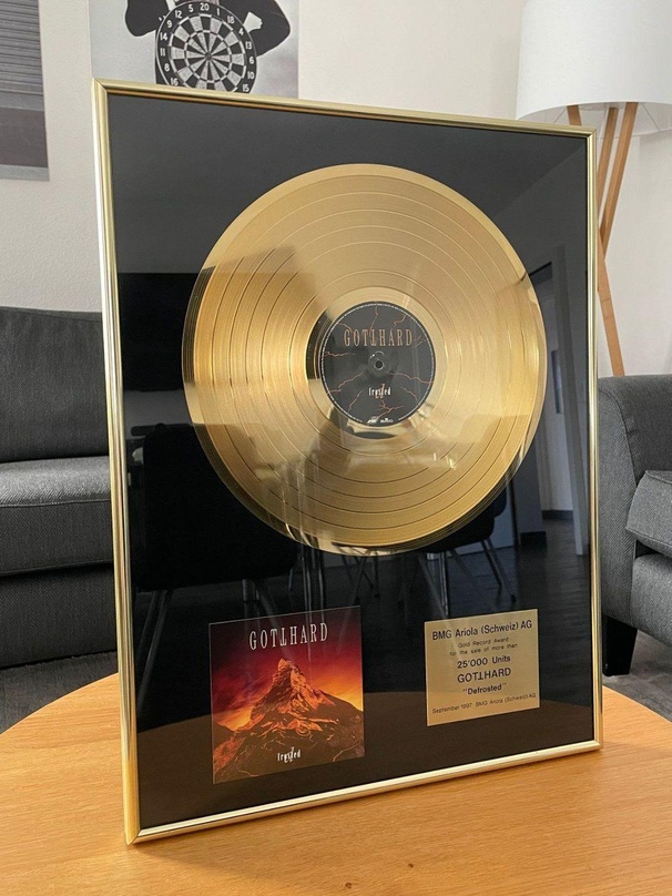 Erzielte das höchste Gebot: der Gold-Award für das Album ''Defrosted'' von Gotthard