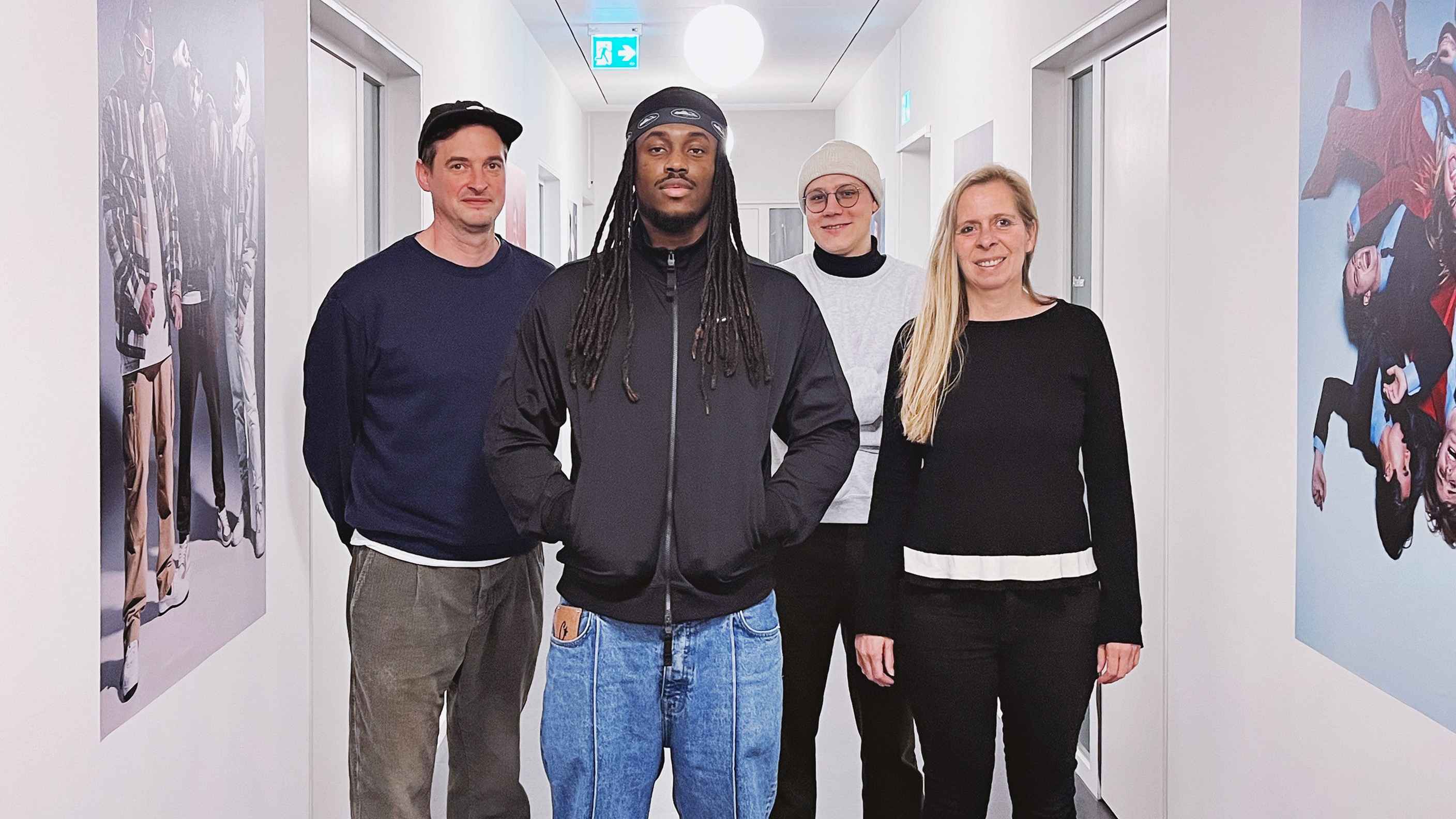 Machen gemeinsame Sache (von links): Christoph Kammermann (Director Of A&R Sony Music Switzerland), ENL, Noah Straub (A&R/Product Manager) und Julie Born (Managing Director, beide Sony Mus...