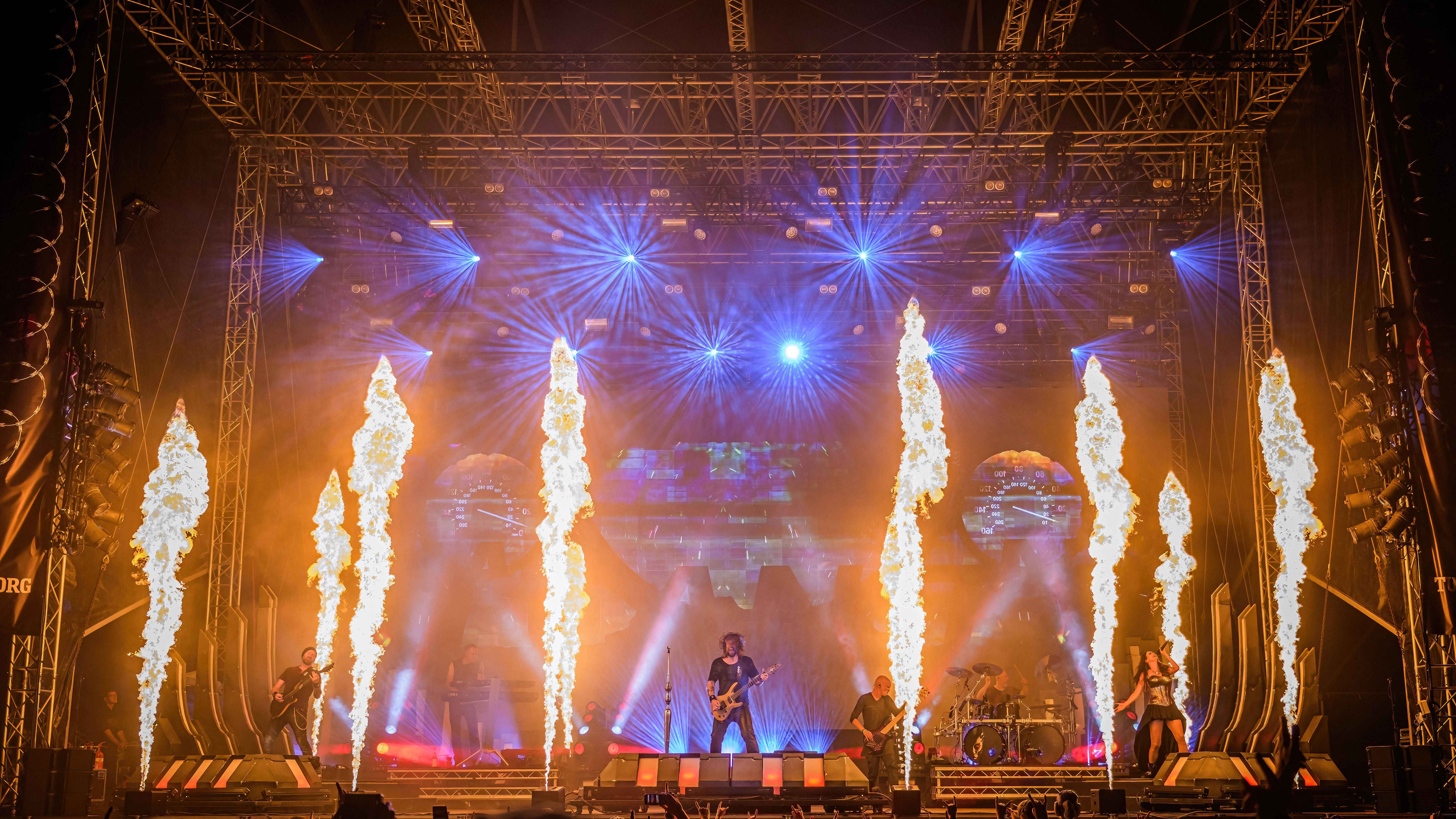 f5ad2c26 4028 4ff8 8156 d7fdd16b3957 Weiterhin bei Bertus/Artone: Die niederländische Symphonic Metal Band Within Temptation.