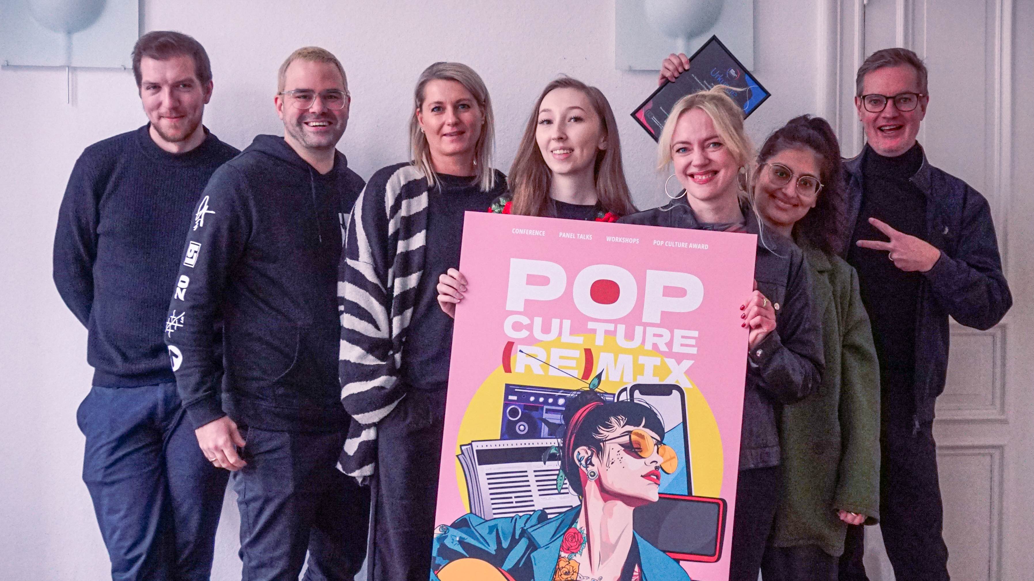 Zählt mit zu den Gewinner:innen bei einem Berliner Wettbewerb unter dem Motto Innovative Formate 2024: das Kruger-Media-Team um (von links) Steffen Klüver, Richard Pelzer, Melanie Haseloff...