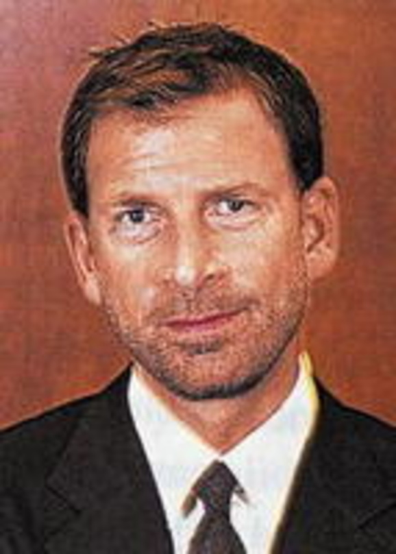 f5fac07a4fe5ff40cc9ec96813b5ab36ab9e2b3dc6a10a164ae5555213943c7b Setzt auf Downloads: Edgar Bronfman jr.