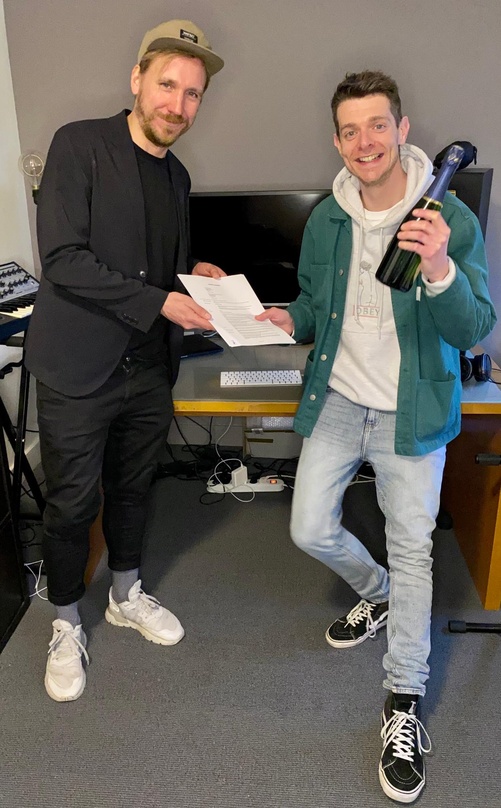 Nun langfristig Partner: Andreas Weckenbrock (Director Music Guesstimate) und Falco "Deepend" van den Aker