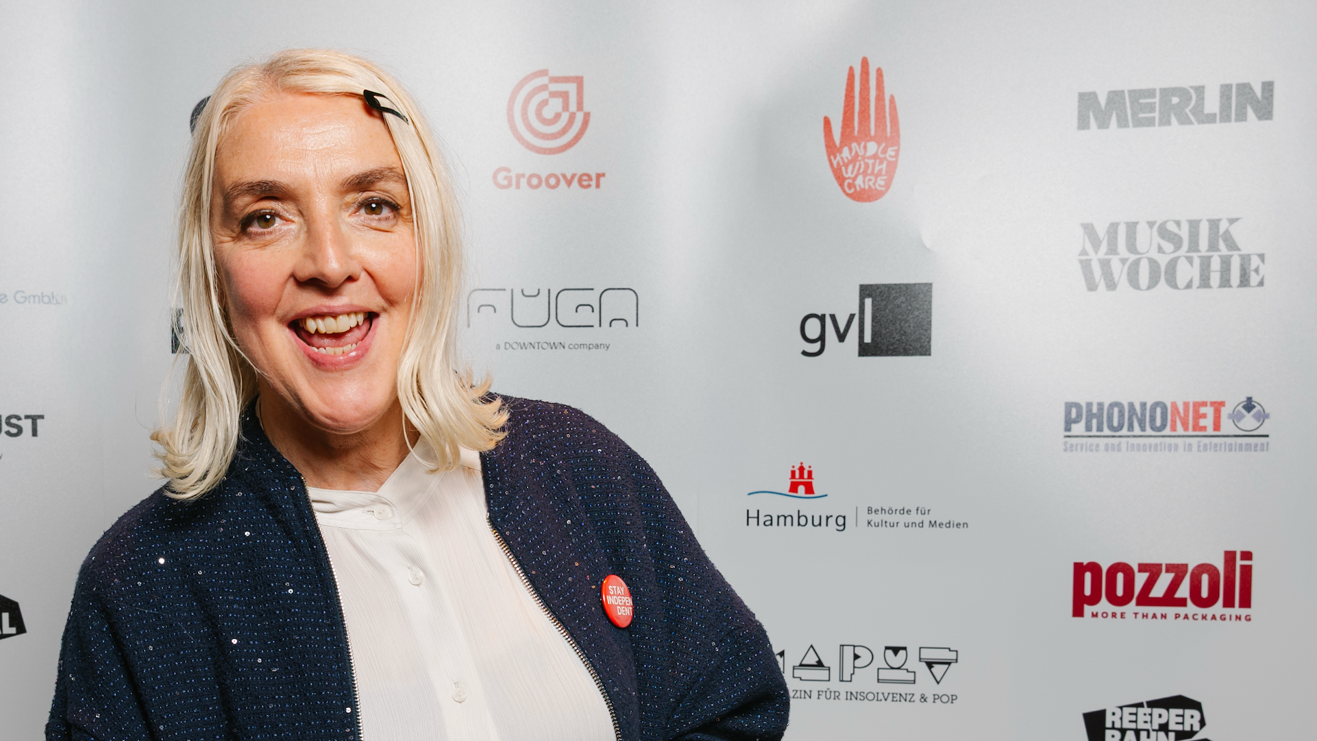 Dürfte sehr wahrscheinlich auch in Groningen beim Branchentreff Eurosonic Noorderslag (ESNS) mit Haarspange und "Stay Independent"-Button auf der Bühne stehen: die Impala-Vorsitzende Helen...