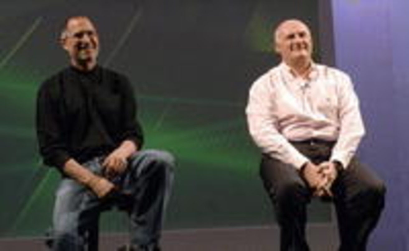 Schrauben Preise rauf: Steve Jobs (l.) und Eric Nicoli