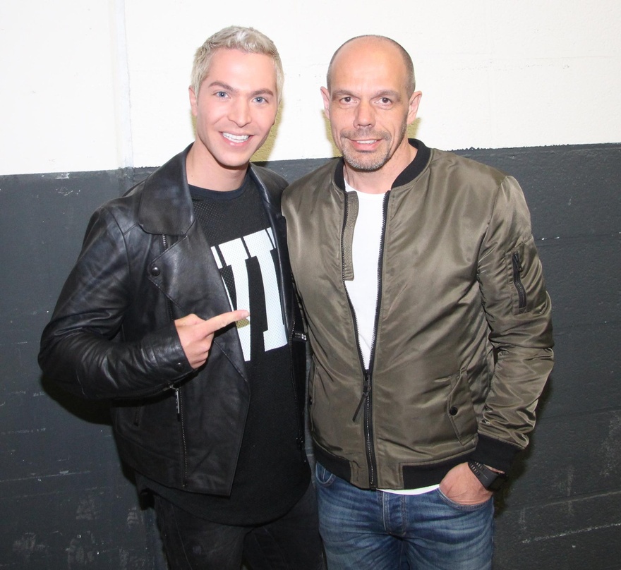 Backstage bei der Schlagernacht: Julian David (links) und Ralf Schedler (Electrola)