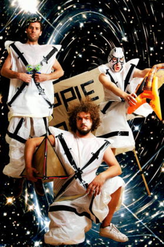 Bekannt für irre Live-Shows: Deichkind