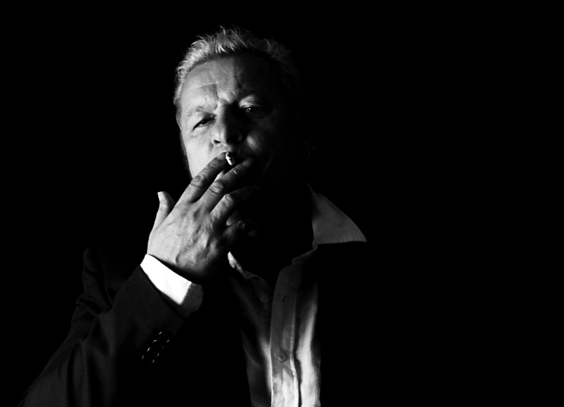 Als Raucher und singender Labelchef aktiv: Wolfgang "Wölli" Rohde