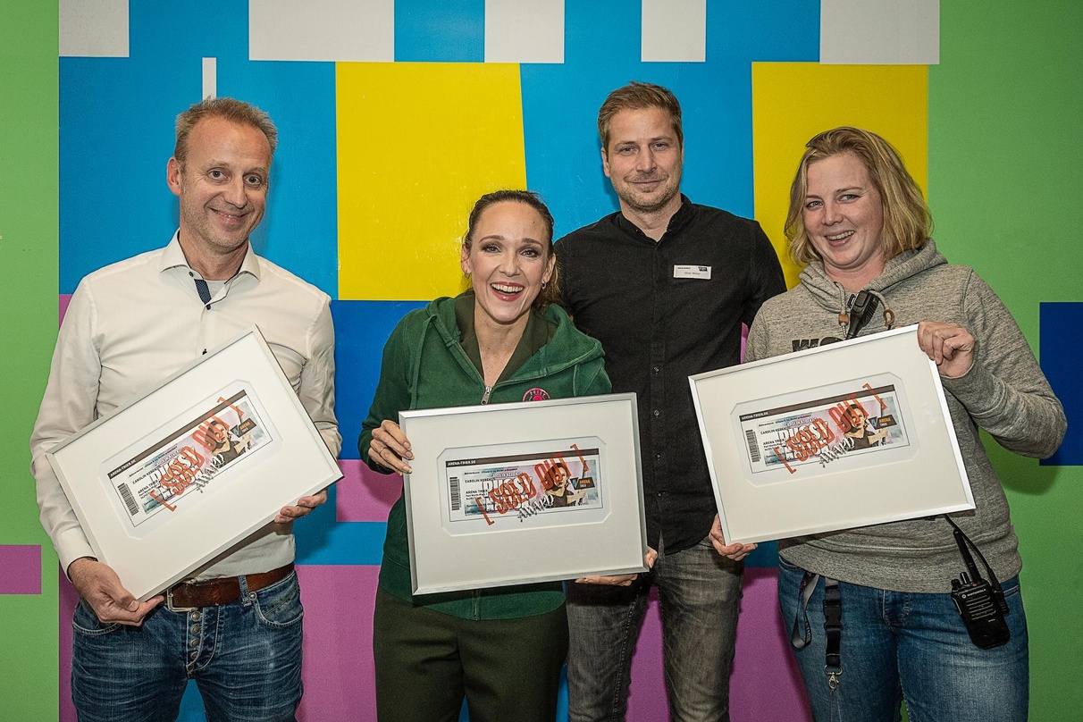 Zur Überreichung des Awards versammelten sich (von links): Arnd Landwehr (Geschäftsführer MVG Trier), Carolin Kebekus, Oliver Möller (Projektleiter MVG) und Claudia Ulhaas (Geschäftsführer...