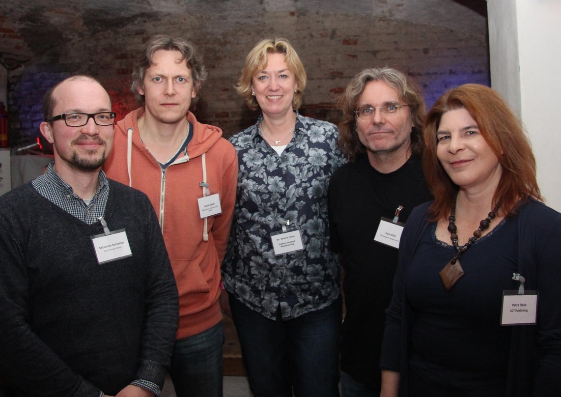 Begrüßten zahlreiche Gäste im Kater Mikesch (von links): Sebastian Schreiner (enja Records), Daniel Dinkel (Galileo Music Communication), Sabine Meier (Edition Roland Musikverlag), Hans Kö...
