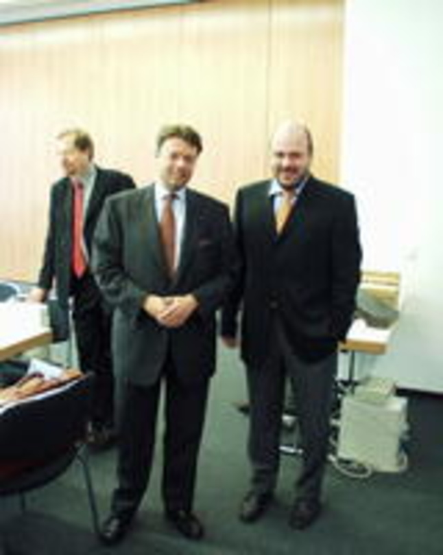 Diskutierten eifrig die Probleme der Branche (v.l.n.r.): Jens Michow (idkv), Peter Schwenkow (DEAG) und MdB Steffen Kampeter