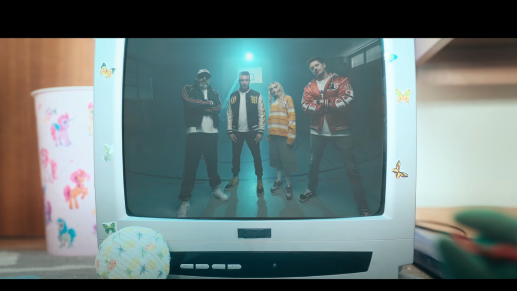 f9f2ba41 abec 4c9a b175 7afcbc1948d2 SDP x Sido x Esther Graf landeten mit ihrem Video zum Song "Mama hat gesagt" auf Rang ein der deutschen YouTube-Musik-Trendcharts.
