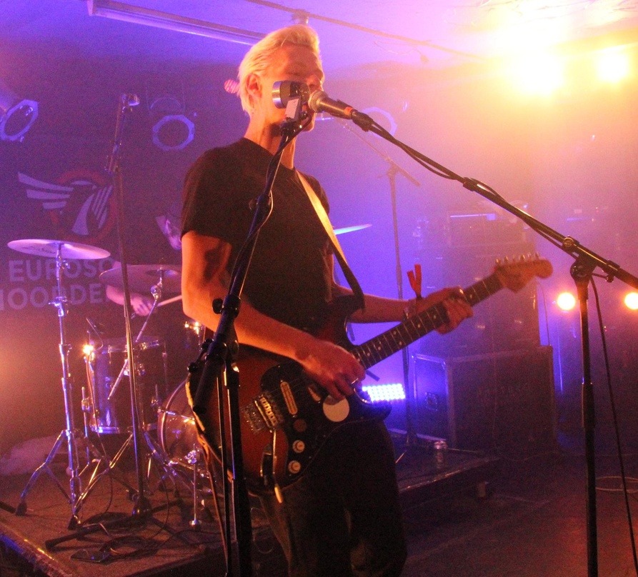 Kehrt für die Reeperbahn Festival New York Edition in die USA zurück, wo er Teile seines zweiten Albums aufgenommen hatte: der deutsche Bluesmusiker Jesper Munk, hier bei Eurosonic Noorder...