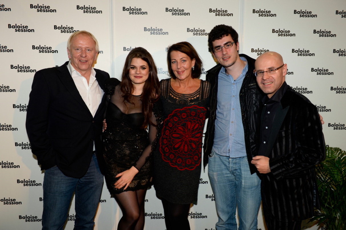 Trafen sich nach dem Schmidt-Konzert (von links): Deville Schober (Management Schmidt), Rita Fluegge-Timm (Director Artist Department Warner Music Entertainment), Alex Kolovelonis (Warner ...