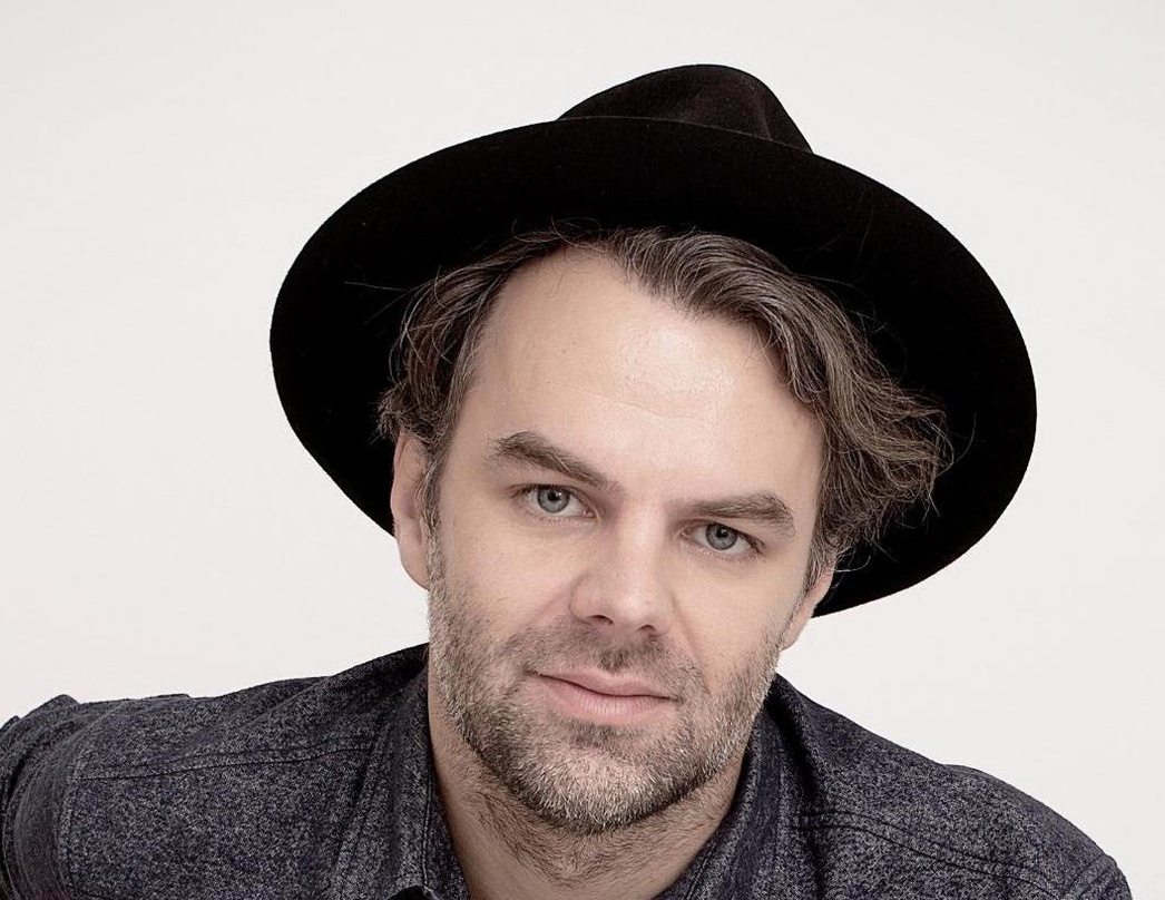fb918e305e3406594a771e22e51fd283177611625ba0b8656af05e6f743daaad Alexander Freund, Songwriter und Produzent (unter anderem für Silbermond - "Leichtes Gepäck"): Jugendlicher Wahn, Mut und Leidenschaft - diese Geschichten sind oft die besten. 25 Jahre und...