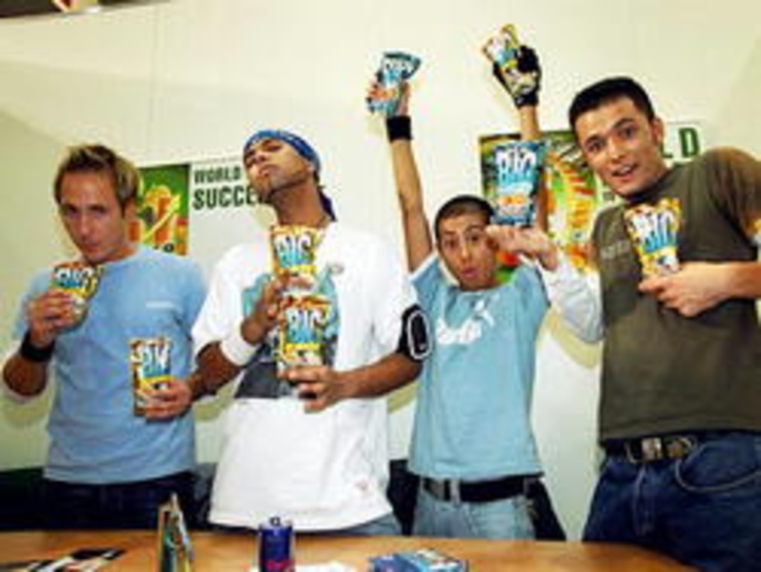 fbb6835f9a9a41e1ee3dc82d82bc25f18b90033e92baa7f67444b718aecd7213 Sind die neuen Popstars: die Boyband Overground