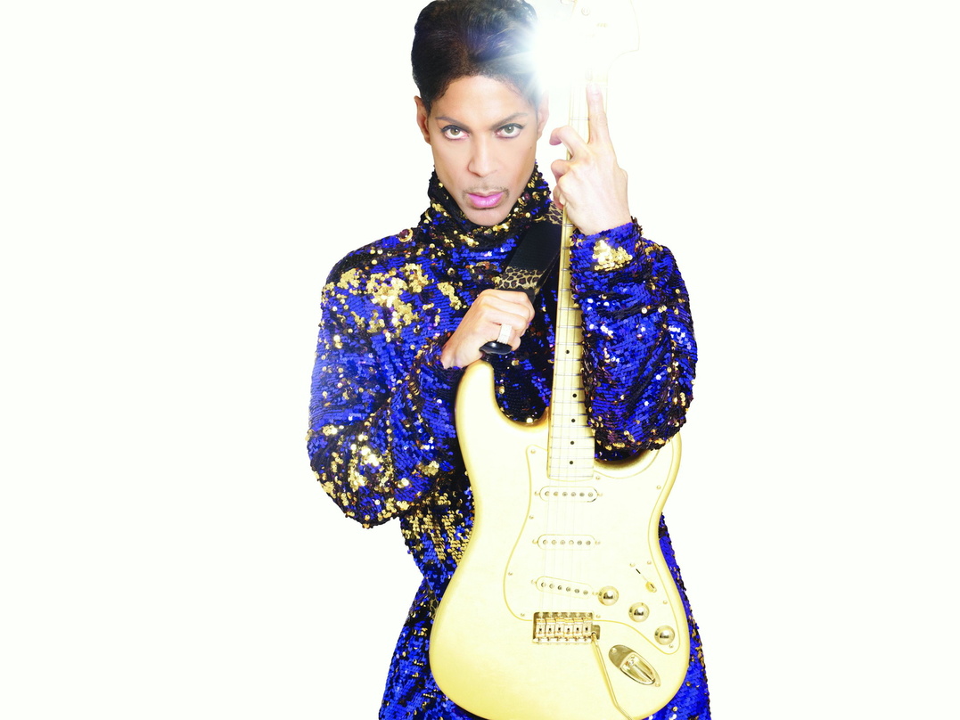 fc4104f3cb7c2a4c741e002e25c4c21fc58af60a45ce31dd590433bd44c15da8 Spielte in Köln ein umstrittenes Konzert: Prince