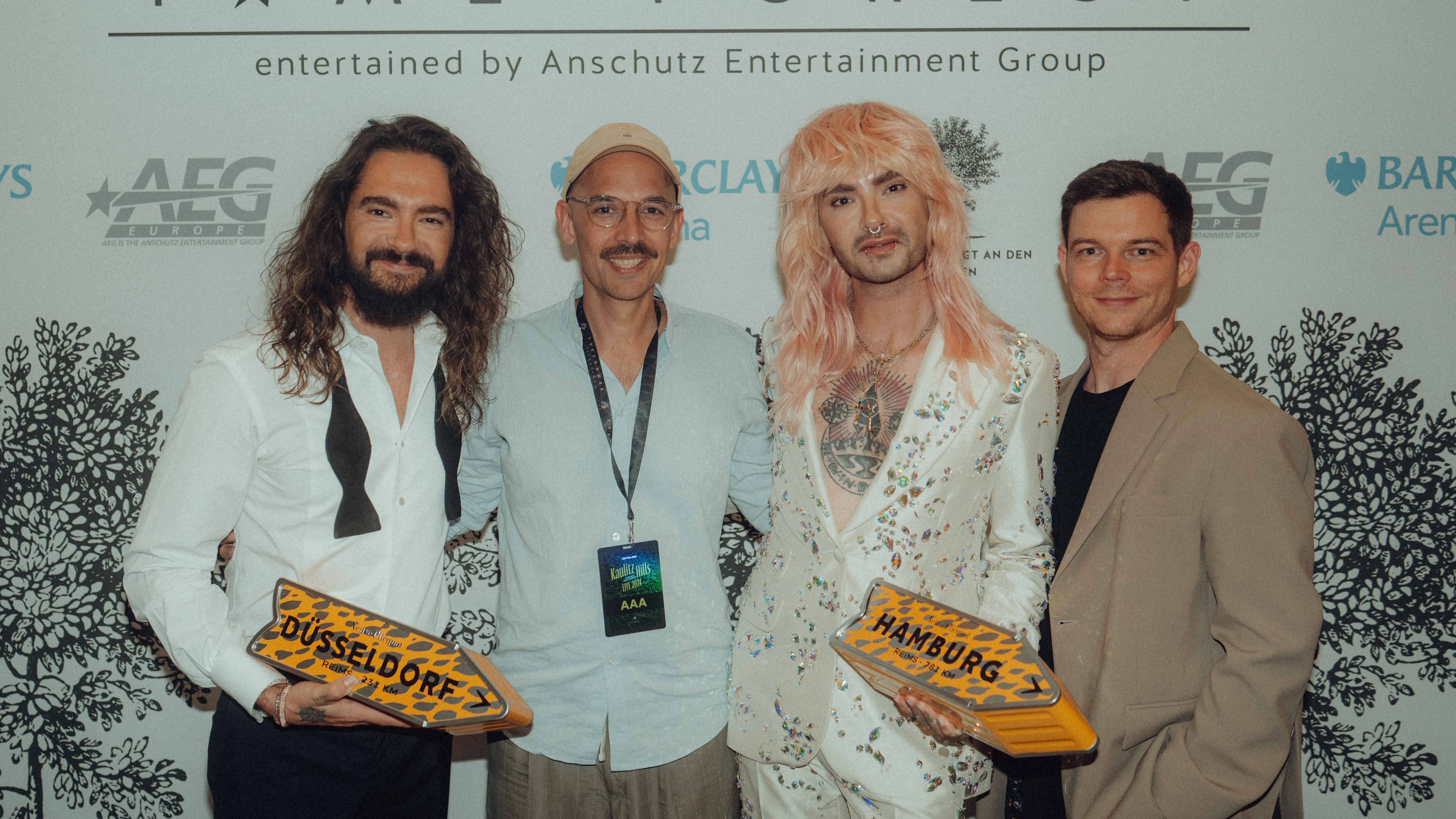 Feierten ihre Ticketingzahlen (von links): Tom Kaulitz, Manuel Carvalho (Geschäftsführer Contra Promotion und Contra Create), Bill Kaulitz und Georg Listing (Geschäftsführer Treehouse Tick...