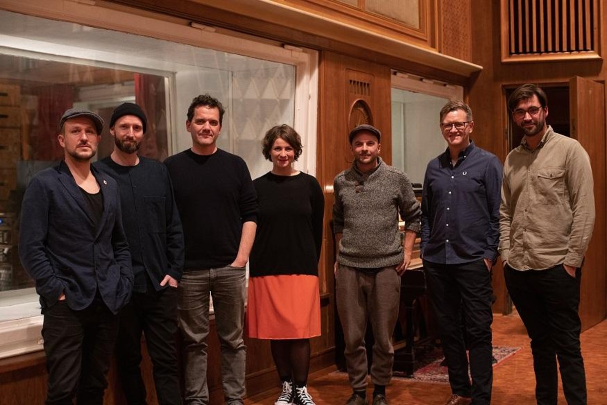 Neue Partner (von links): Felix Grimm (Founder & CEO Leiter), Ben Czernek (Director of Operations Leiter), Lüder Castringius (Vice President Business and Legal Affairs BMG), Feline Moje (D...