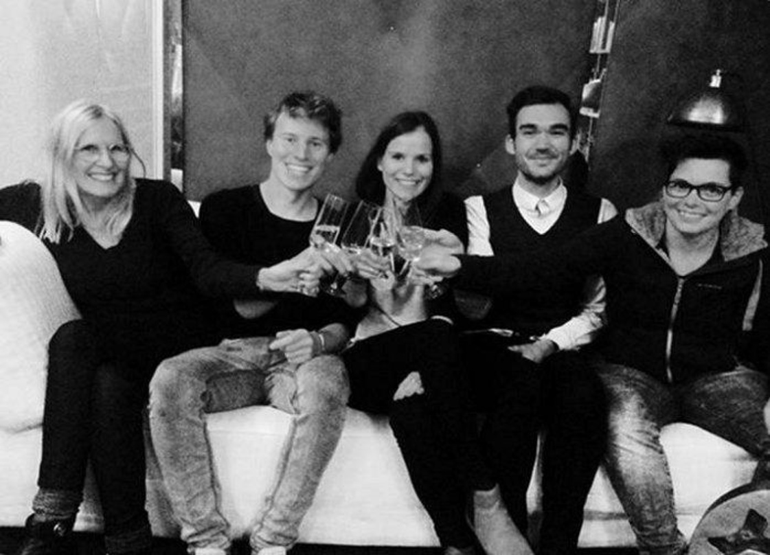 Neue Partner (von links): Kristine Meierling (Geschäftsführung Roof Music), Jonas Fritsch (Foxos), Karoline Meierling (Produktmanagment und A&R Roof Music), Rick Jurthe (Foxos) und Dorette...