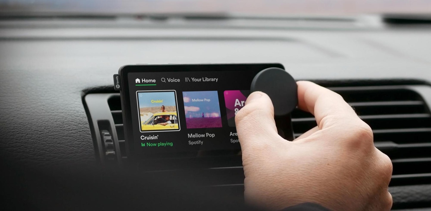fcfb7c024a3c049b467e34743cefdcae6ccd87ef42a76b8a095e5ae87b870eb0 Kostet nun 90 Dollar: das Spotify Car Thing