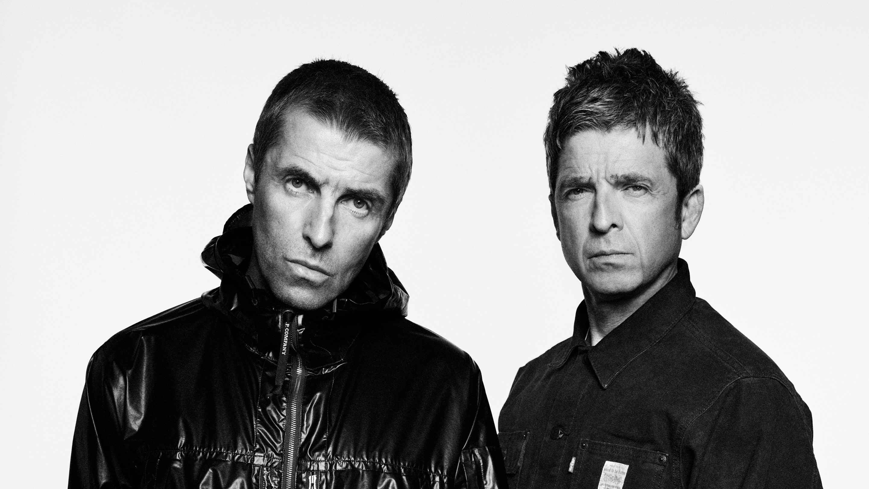 Sorgten mit dem Vorverkauf für ihre Reunion-Tour für reichlich Trubel: Oasis mit Liam (links) und Noel Gallagher.