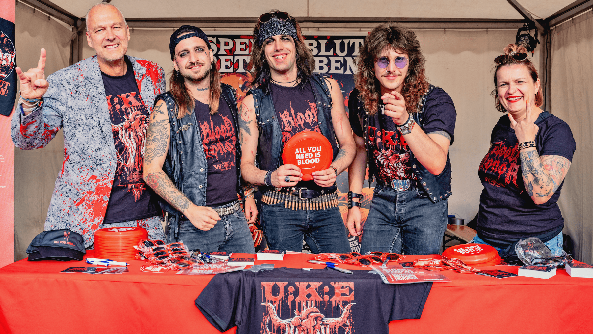 fd289284 4486 4394 895e 8d563734cd8b Unterstützt in Hamburg-Eppendorf die Blutspende: Das Team der Wacken Foundation.