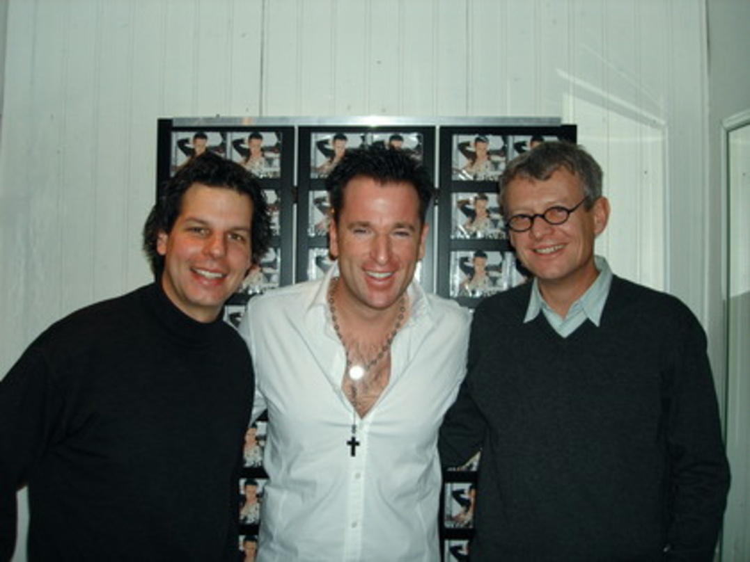 Arbeiten nun zusammen (v.l.n.r.): Ken Otremba (Senior Director Marketing Ariola), Michael Wendler und Jörg Hellwig, Senior Vice President Ariola