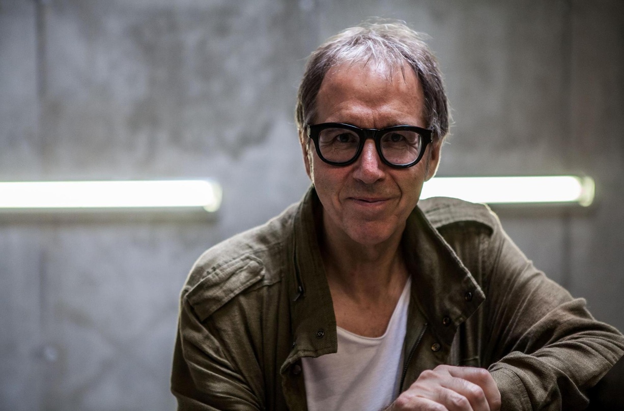 fdb04c72e08b7e0226c6b05047c00b590e4014d43f8dd47aeb75ee6ac3cef87b Als profesioneller Schlagzeuger aktiv: Udo Dahmen