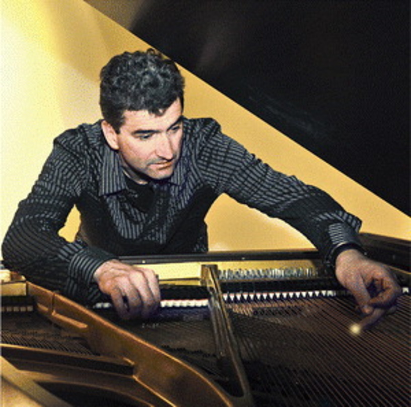 Expressionistische Kraft: Pianist Martin Vatter spielt am Steinway "Klangbilder" nach Vorlagen von Franz Marc