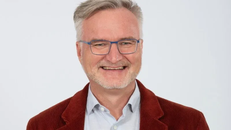 Leitete von 2020 bis vor wenigen Tagen das Referat für Kultur, Welterbe und Sport der Stadt Augsburg: Jürgen Enninger. Foto: Frabauke Fotografie, Frauke Wichmann