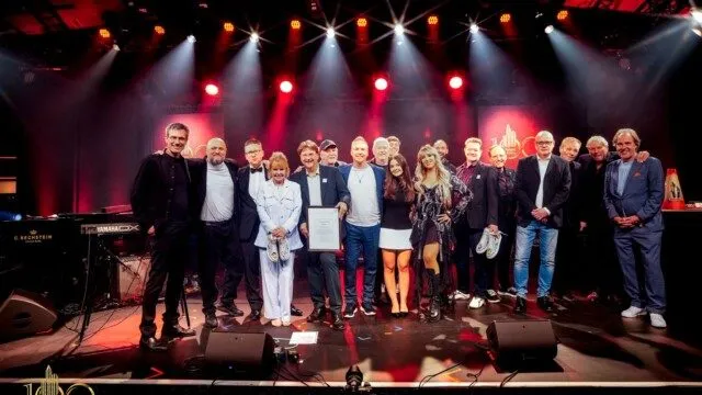 Meisel Musikverlage 100 Jahre Team und Kuensler_innen _C_ Marc Vorwerk Meisel Musikverlage 100 Jahre Team und Künstler_innen _C_ Marc Vorwerk