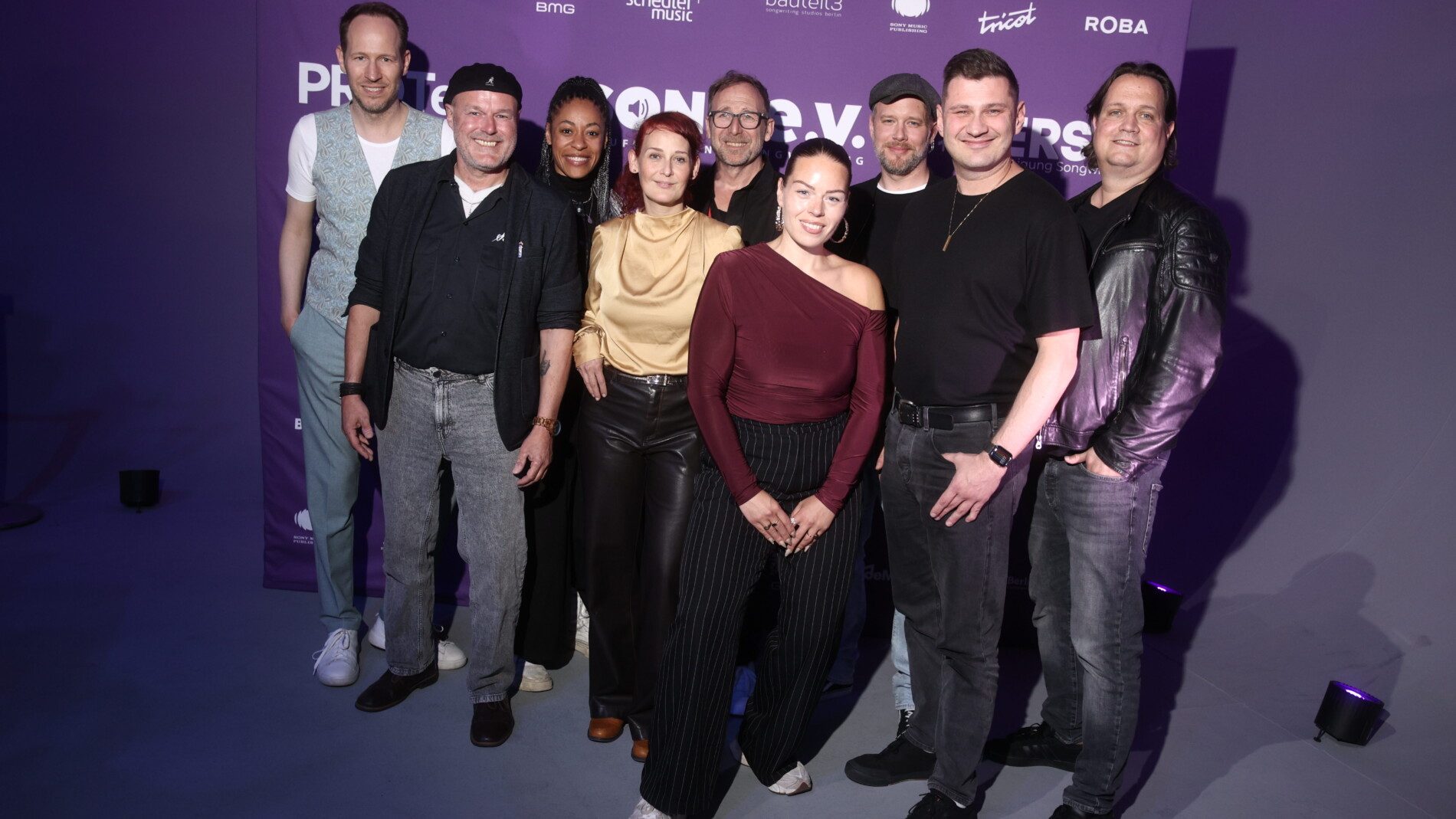 Song eV Vorstand 2026 Tobias Reitz Thorsten Schmidt Diana Ezerex Diane Weigmann Frank Ramond Leslie Jost Daniel Flamm Sebastian Raetzel Erdmann Lange _C_ Cineworx Song eV Vorstand 2026 Tobias Reitz Thorsten Schmidt Diana Ezerex Diane Weigmann Frank Ramond Leslie Jost Daniel Flamm Sebastian Raetzel Erdmann Lange _C_ Cineworx