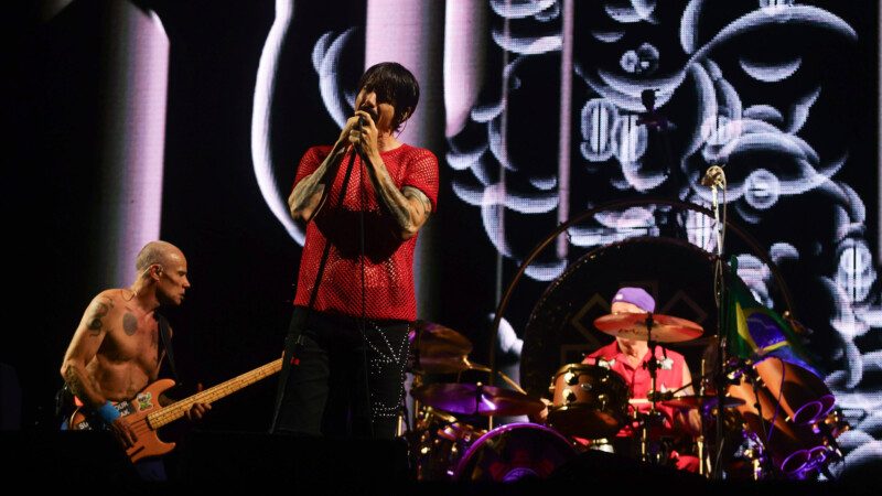 Red_Hot_Chili_Peppers_Live