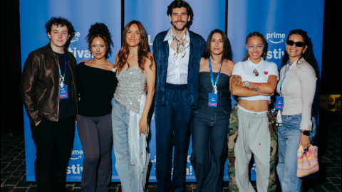 Team Amazon und Alvaro Soler beim Prime Festival