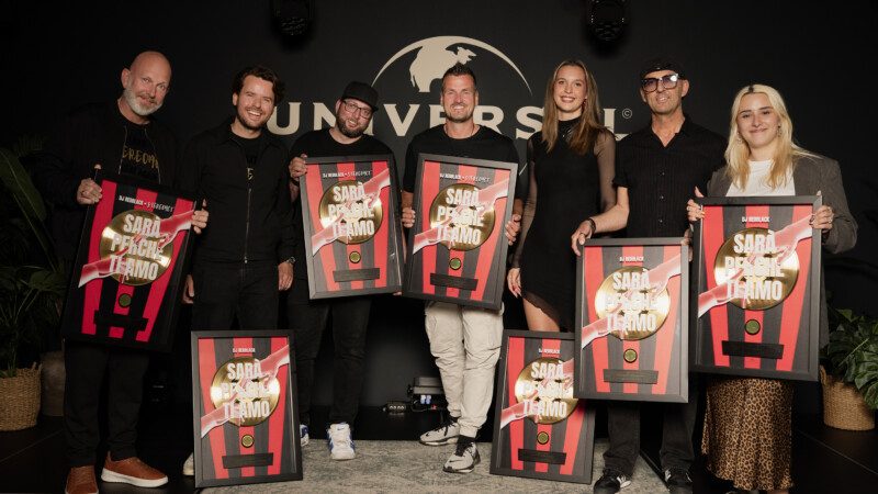 SPTIA_Gold_Universal Music_1
