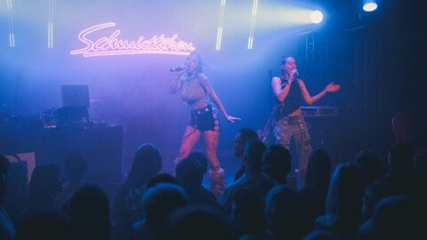Deutschland, Hamburg, Reeperbahn Festival 2025: 6euroneunzig - ist ein Berliner Musikduo bestehend aus Katharina Hoffmei