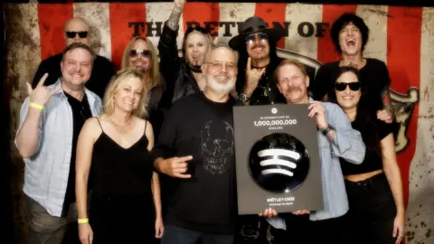 BMG_Motley_Crue_Spotify_Billion_Club_1