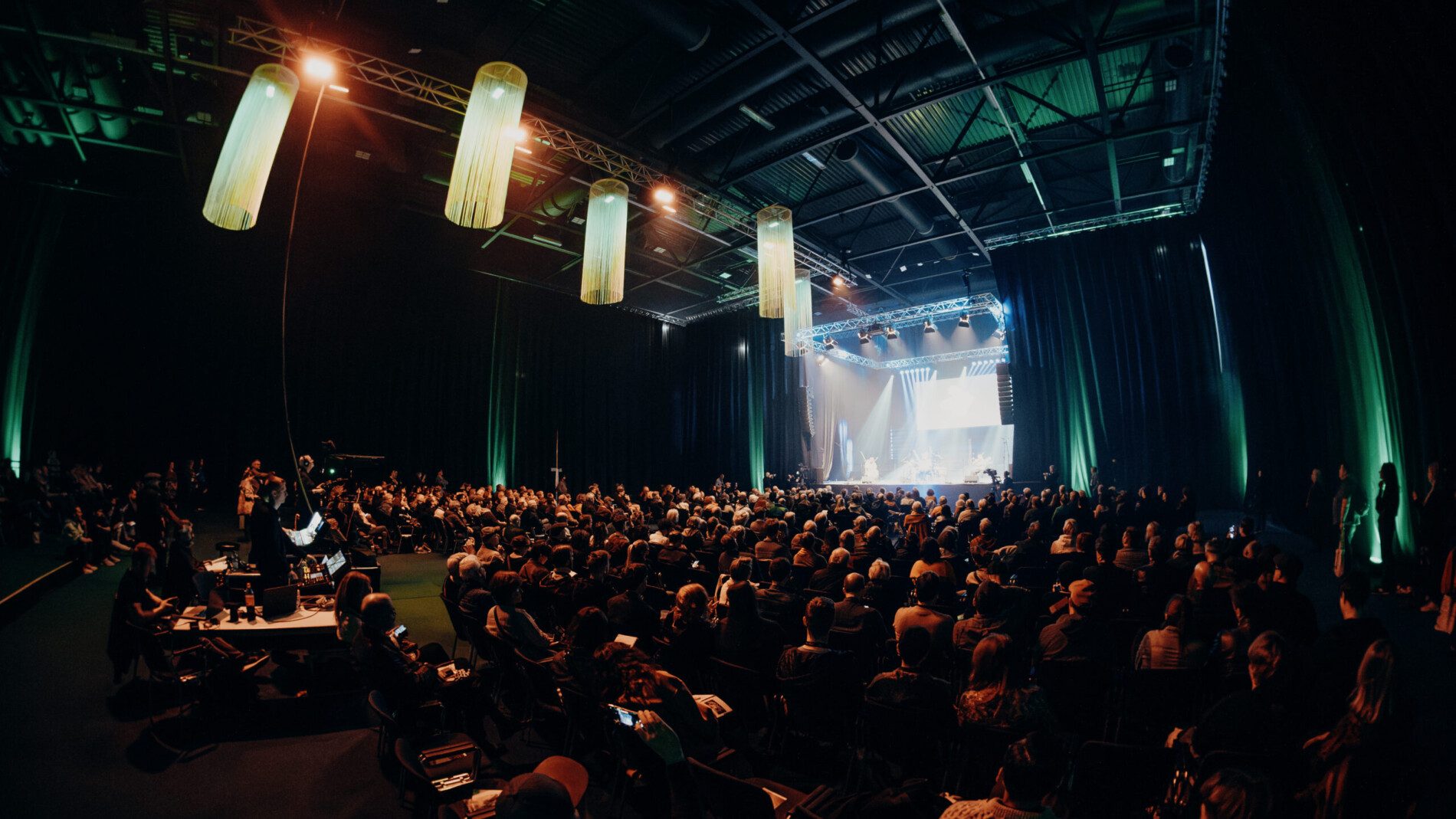 Gelten laut der Messe Bremen als „das Herzstück“ der jazzahead!: die Showcase-Konzerte wie hier in der Halle 7. Foto: M3B GmbH, Patrick Schulze